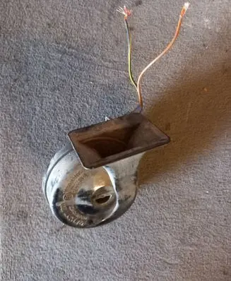 Volkswagen Golf IV Horn signal 0092018
