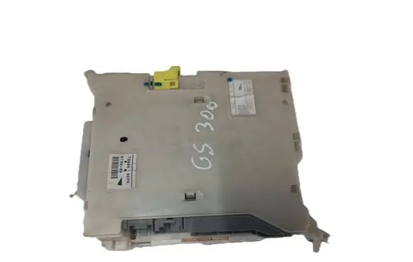 Lexus GS 300 350 430 450H Relay mounting block 