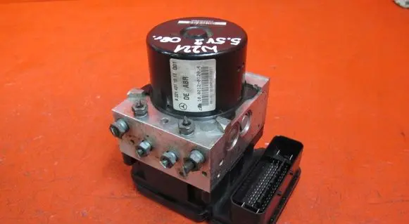 Mercedes-Benz S W221 ABS Pump A2215458732