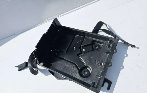Ford Mondeo MK V Battery tray DG9310723