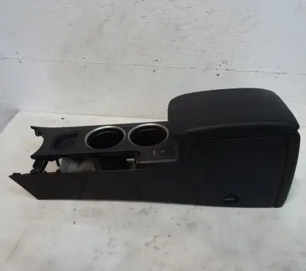 Subaru Legacy Center console