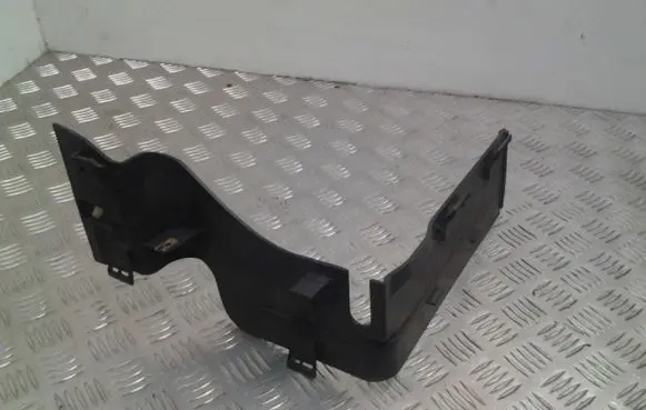 Land Rover Range Rover Sport L320 Battery tray heat shield DWI500033
