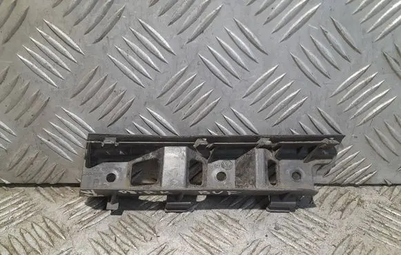 Volkswagen PASSAT B6 Front bumper mounting bracket 3C0807183