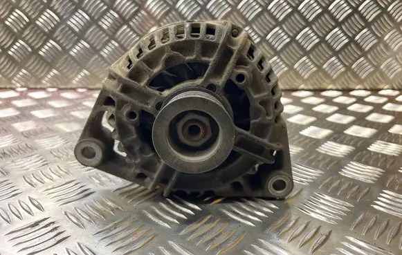 Opel Zafira A Generator/alternator 0124525030