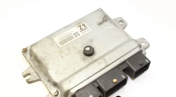 Nissan Note (E11) Engine control unit/module MEC930850