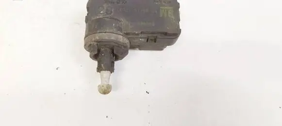 Opel Insignia A Headlight level adjustment motor 