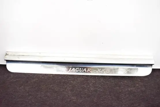 Jaguar XK8 - XKR Front sill trim cover