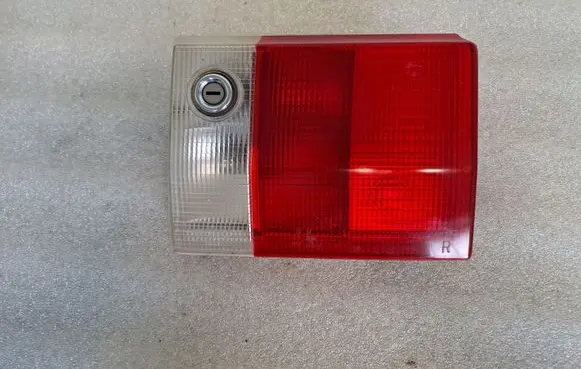 Audi 80 90 B3 Tailgate rear/tail lights 893945094