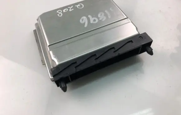 Volvo S60 Engine control unit/module ECU 08675760A 0261207712