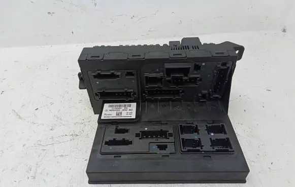 Mercedes-Benz CLS C219 Fuse module 2115459001