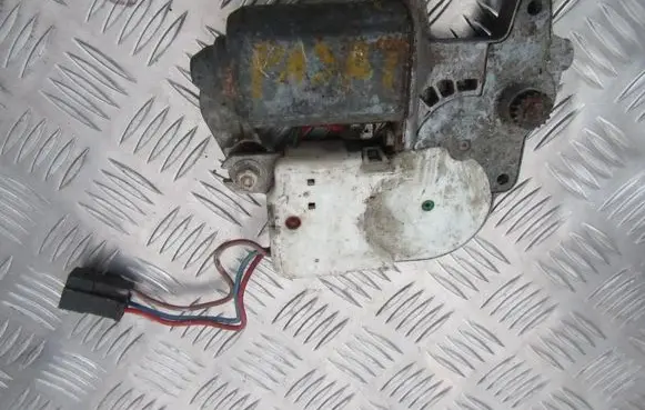 Volkswagen PASSAT B3 Sunroof motor/actuator 0130821812 722686715