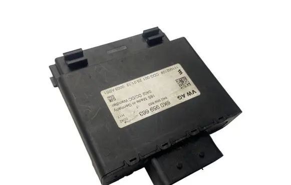 Audi A5 8T 8F Voltage converter/converter module 8K0959663 111002109
