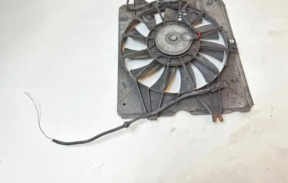 Honda CR-V Air conditioning (A/C) fan (condenser) 