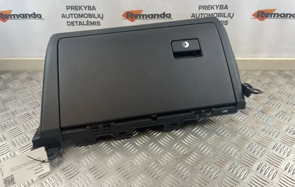 Toyota RAV 4 (XA50) Glove box 5543342100