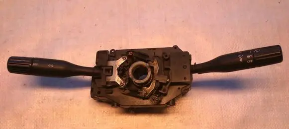 Wiper turn signal indicator stalk/switch