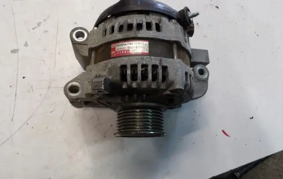Toyota RAV 4 (XA40) Generator/alternator 2706026081