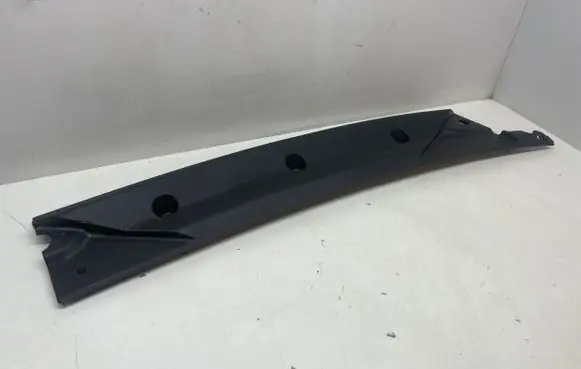 Iveco Daily 6th gen Wiper trim 5801951120