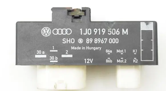 Volkswagen Polo Coolant fan relay 1J0919506M