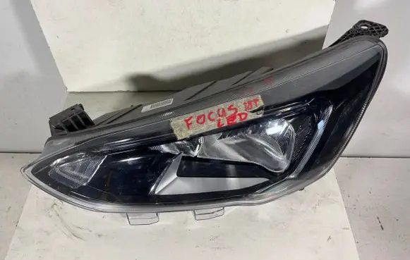 Ford Focus Headlight/headlamp JX7B13W030CE