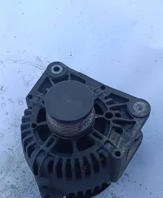Nissan Micra Generator/alternator 8200386806 2542945A 305003874