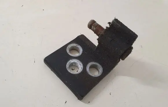 Mercedes-Benz Vito Viano W639 Front door lower hinge 