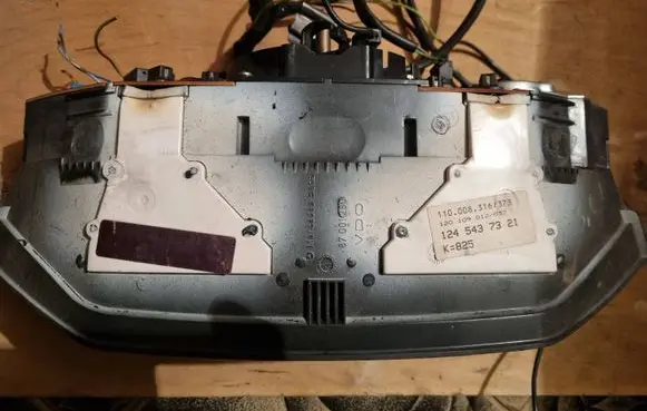 Mercedes-Benz E W124 Speedometer (instrument cluster) 1245437321