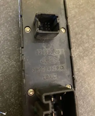 Ford Focus C-MAX Electric window control switch 03168003 L8A1C 3M5T14529CE