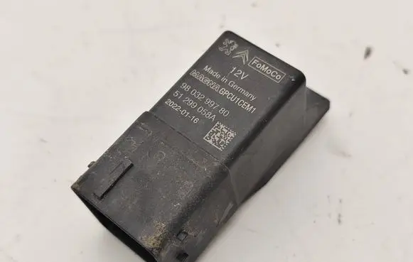 Citroen C4 III e-C4 Glow plug pre-heat relay 9803299780 20220116 51299058A