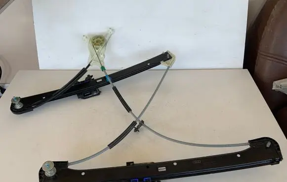 Audi A3 S3 8V Front window lifting mechanism without motor 8V4837462