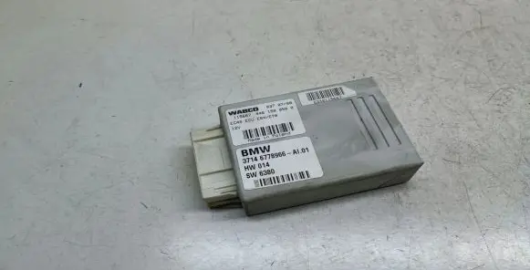 BMW X5 E70 Air suspension control unit module (rear) 6778966 37146778966