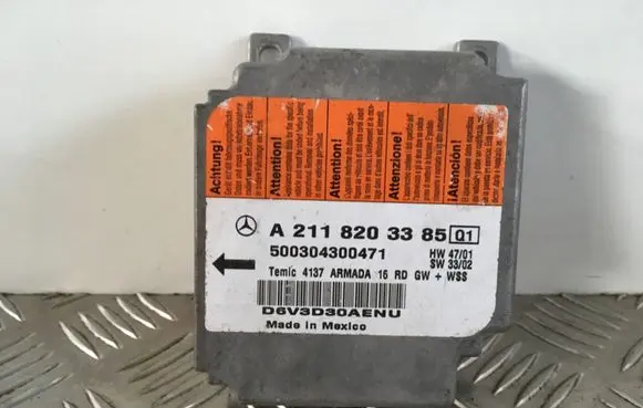 Mercedes-Benz CLS C219 Airbag control unit/module A2118203385 500304300471
