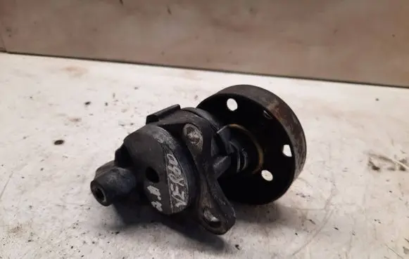 Toyota Corolla Verso E121 Generator/alternator belt tensioner