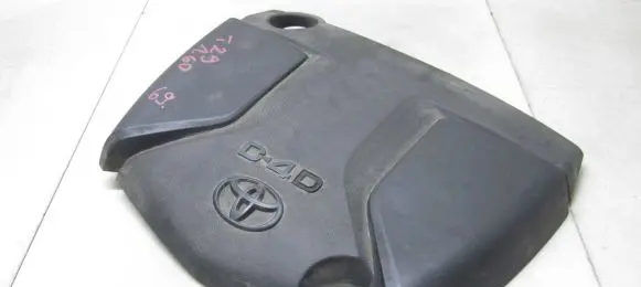 Toyota Avensis T270 Engine cover (trim) 12611-0X020