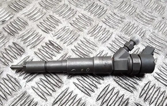 BMW 7 E38 Fuel injector 04451100282354000