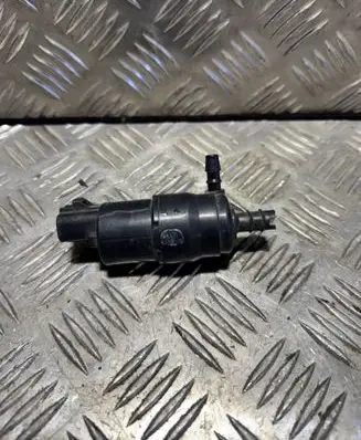 Subaru Outback (BS) Headlight washer pump 86611AL100
