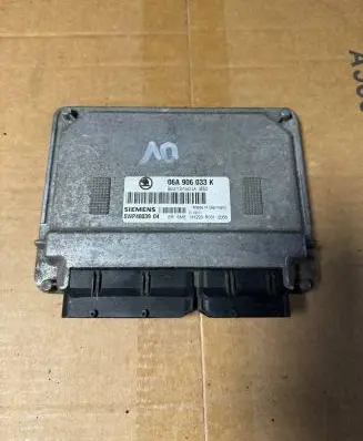 Skoda Octavia Mk1 (1U) Engine control unit/module 06A906033K 5WP4003904