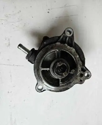 Subaru Impreza III Vacuum pump
