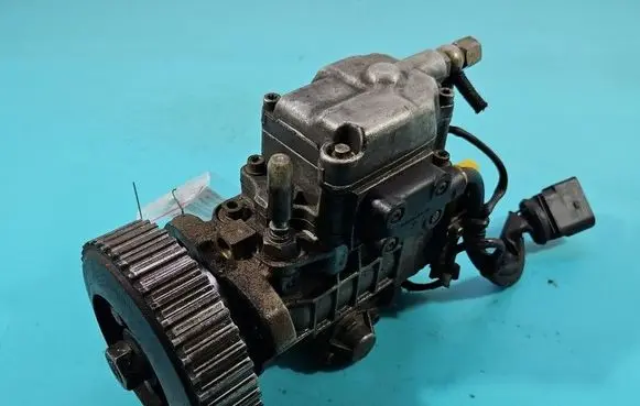 Audi A3 S3 8L Fuel injection high pressure pump 0460404977 IMPRK1536122