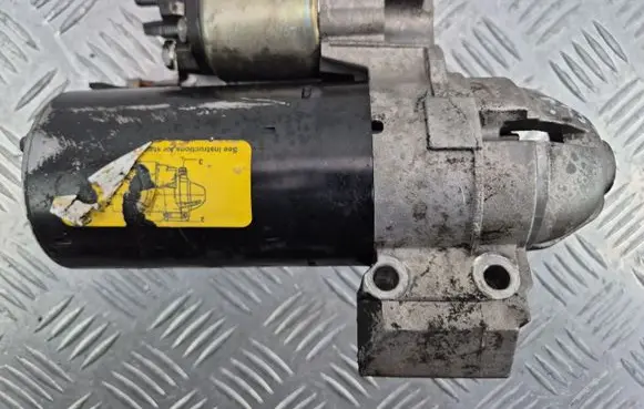 BMW 5 E60 E61 Starter motor 0001109070
