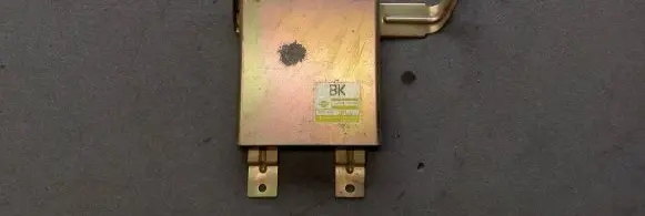 Nissan Sunny Engine control unit/module 2260458C05
