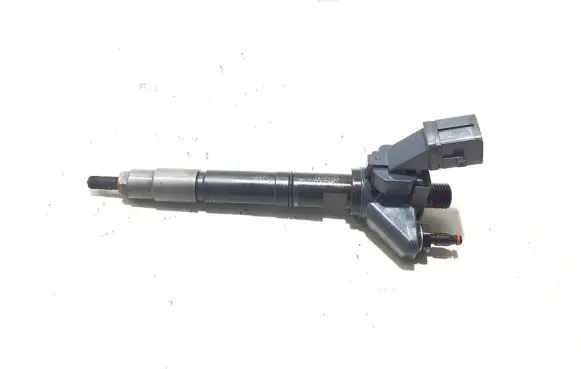 Volvo XC60 Fuel injector 32140080