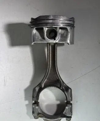 BMW M5 F90 Piston with connecting rod 8747752 7646892