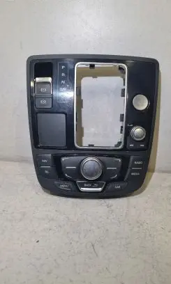 Head unit multimedia control