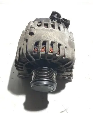 Volvo V40 Generator/alternator 30659390 213032902 TG15C186