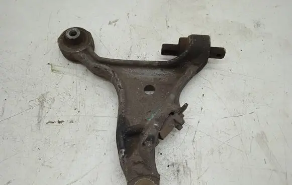 Volvo S70 V70 V70 XC Front lower control arm/wishbone 66200121