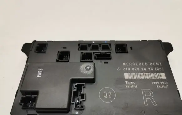 Mercedes-Benz CLS C219 Door control unit/module 21982002426 00005030 6955502