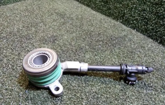 Clutch slave cylinder