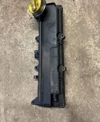 Renault Megane II Rocker cam cover 8200379908