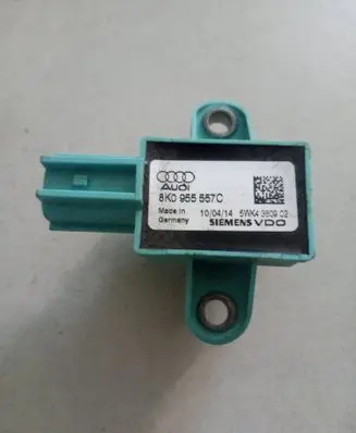 Audi A3 S3 8P Airbag deployment crash/impact sensor 8K0955557C 5WK43809