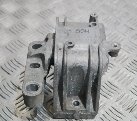 Audi A3 S3 8P Engine mount bracket 1K0199262P